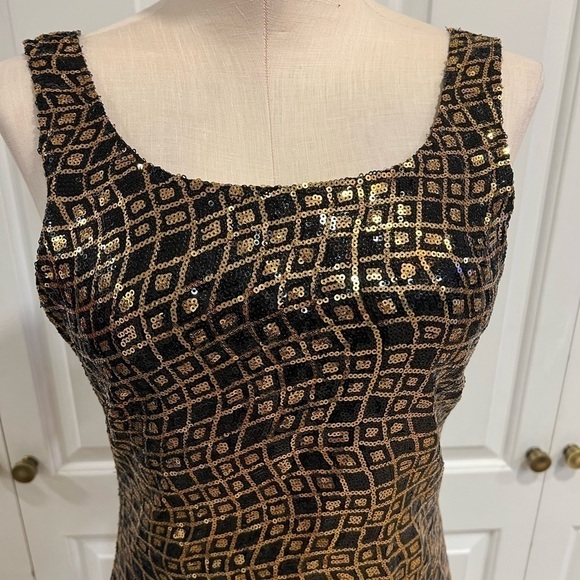 Romeo and Juliet Couture Sleeveless Sequined Black and Gold, Party Dress. - Picture 2 of 14